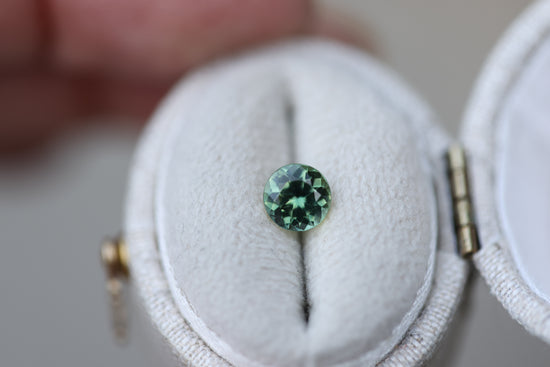 .88ct round green teal sapphire