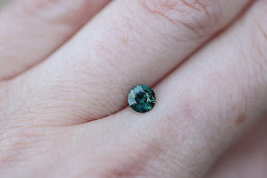.66ct round green sapphire