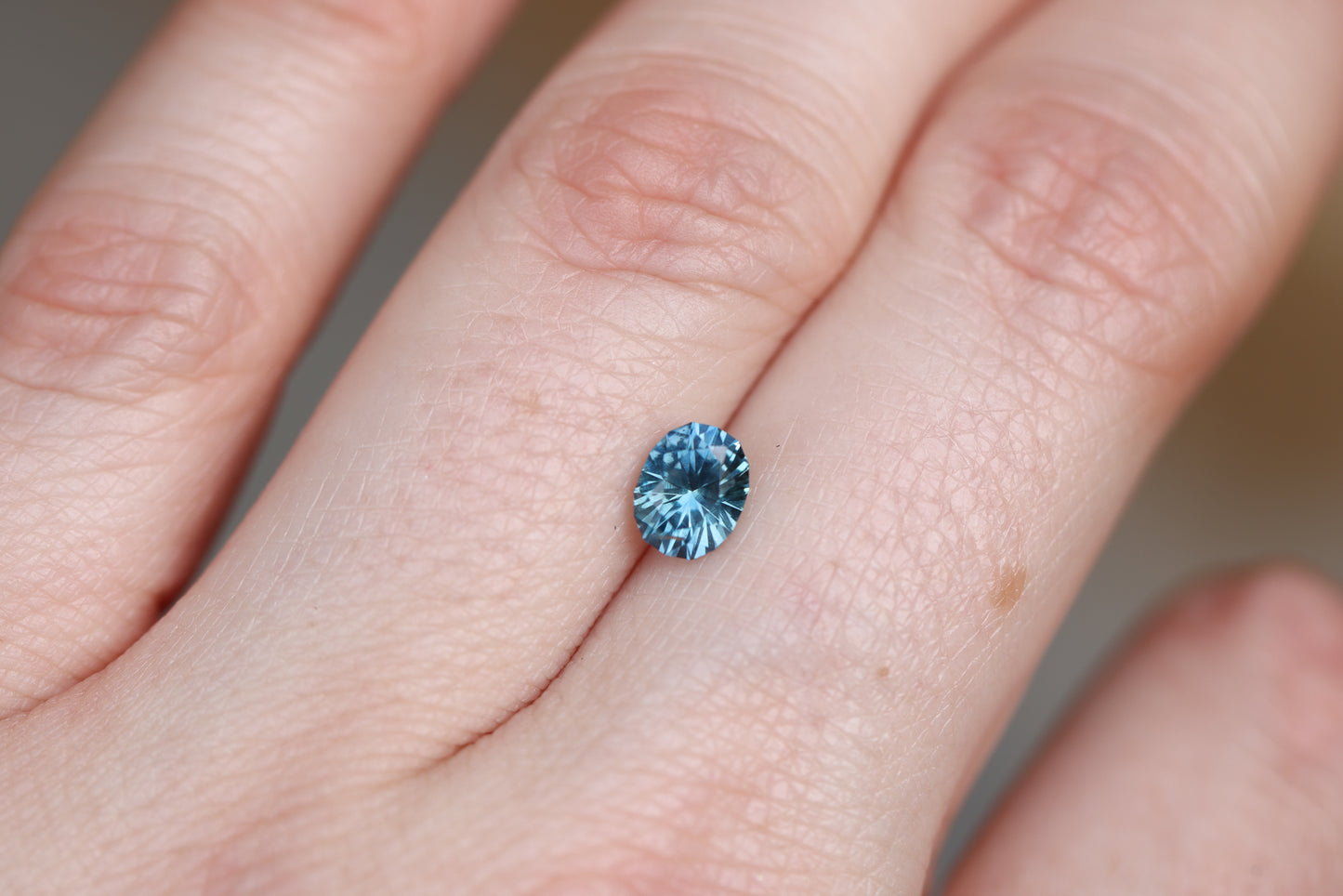 1.03ct oval blue teal sapphire, Earth's Treasury