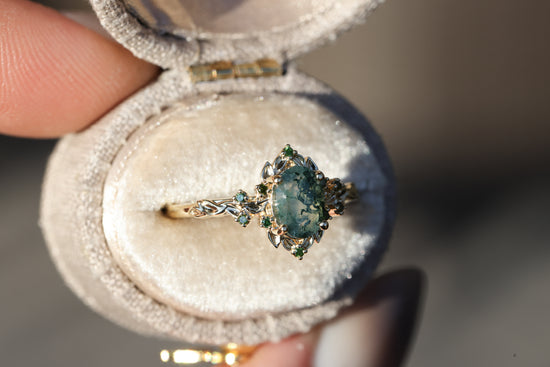 Briar Rose Halo with 7x5mm moss agate