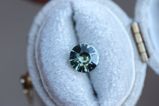 1.34ct round parti sapphire