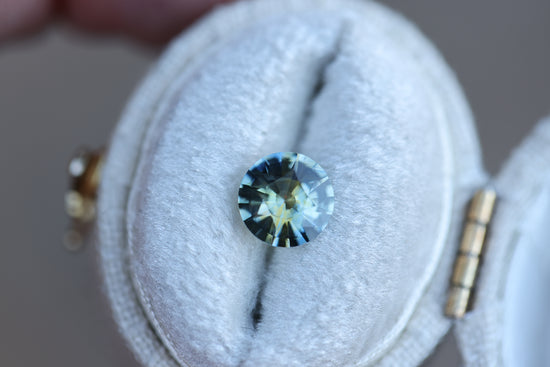 1.34ct round parti sapphire