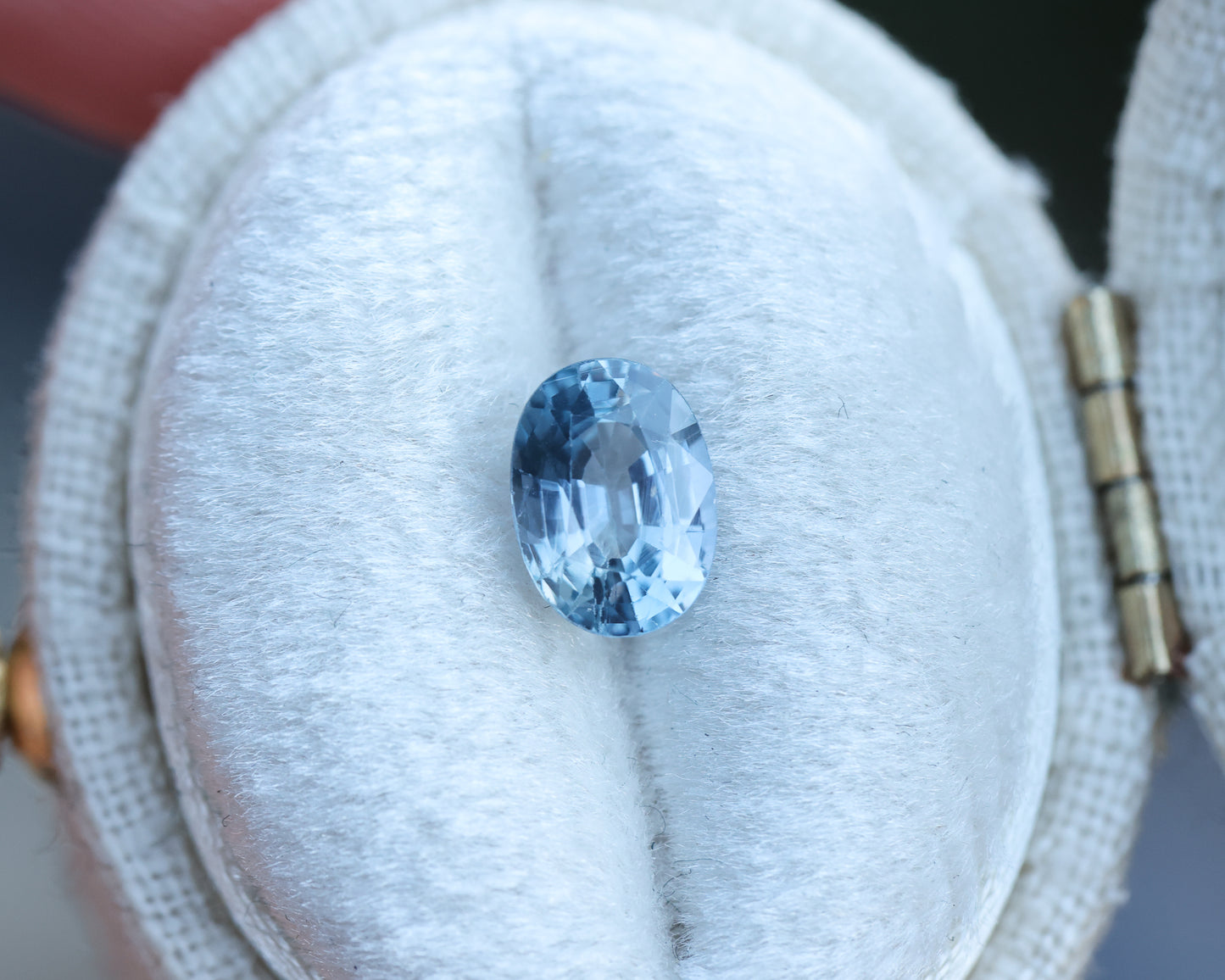 1.02ct light blue oval sapphire