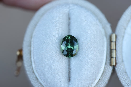 1.02ct oval green teal sapphire