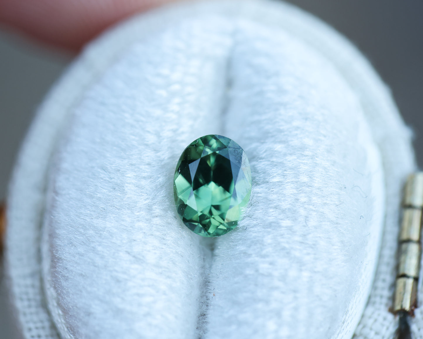 1.02ct oval green teal sapphire