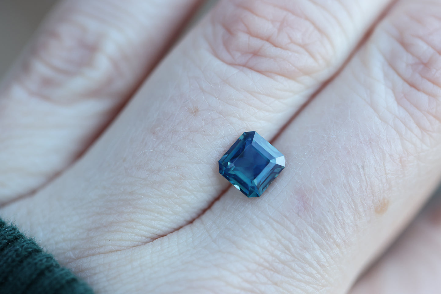 1.79ct opalescent blue teal sapphire