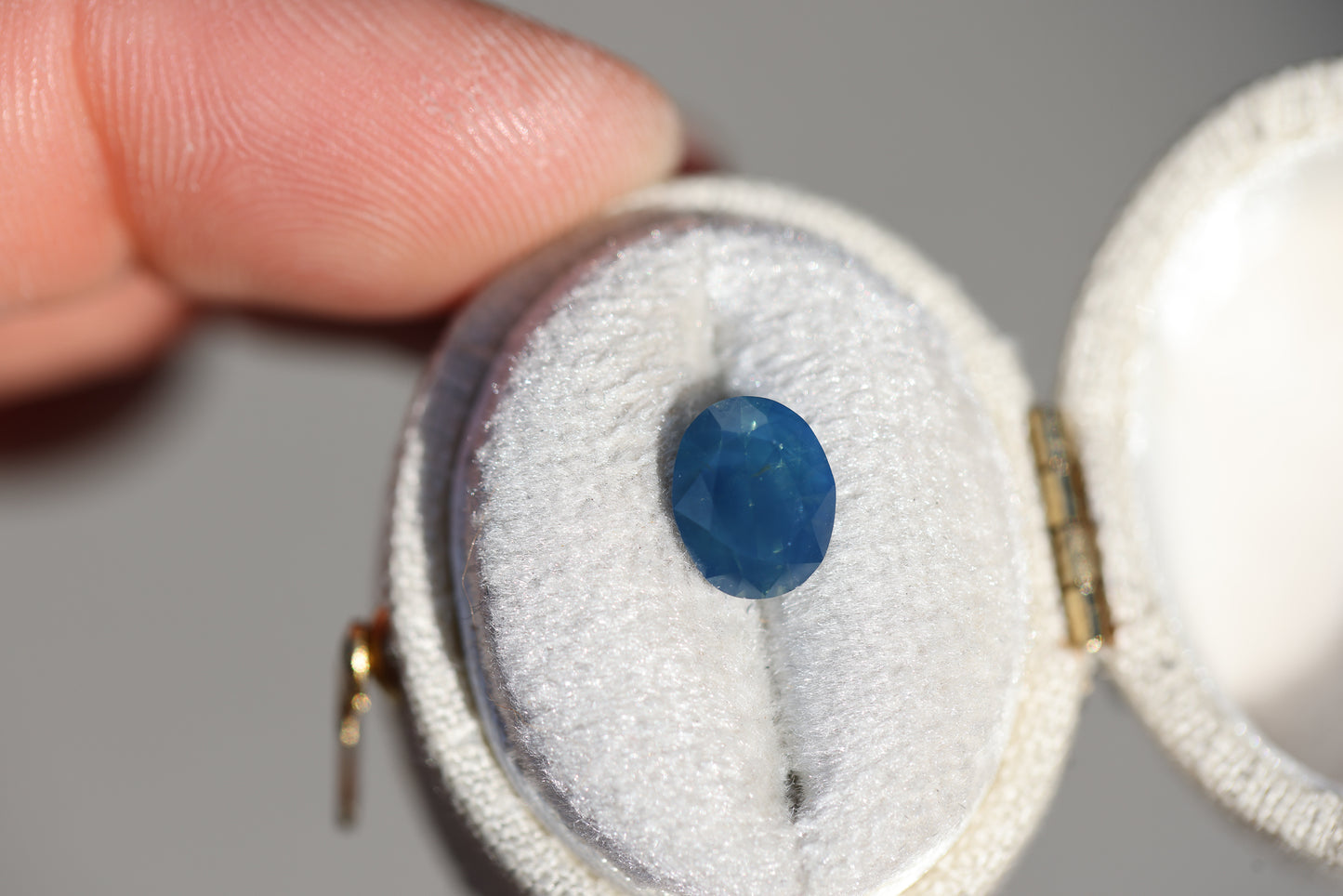 2ct Oval Opalescent Blue Sapphire