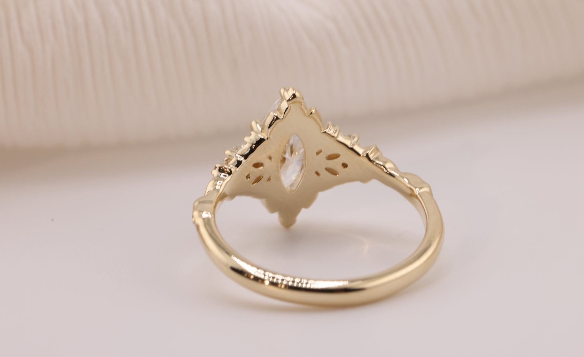 Briar Rose Starlight with round end stone (setting only) – Oore