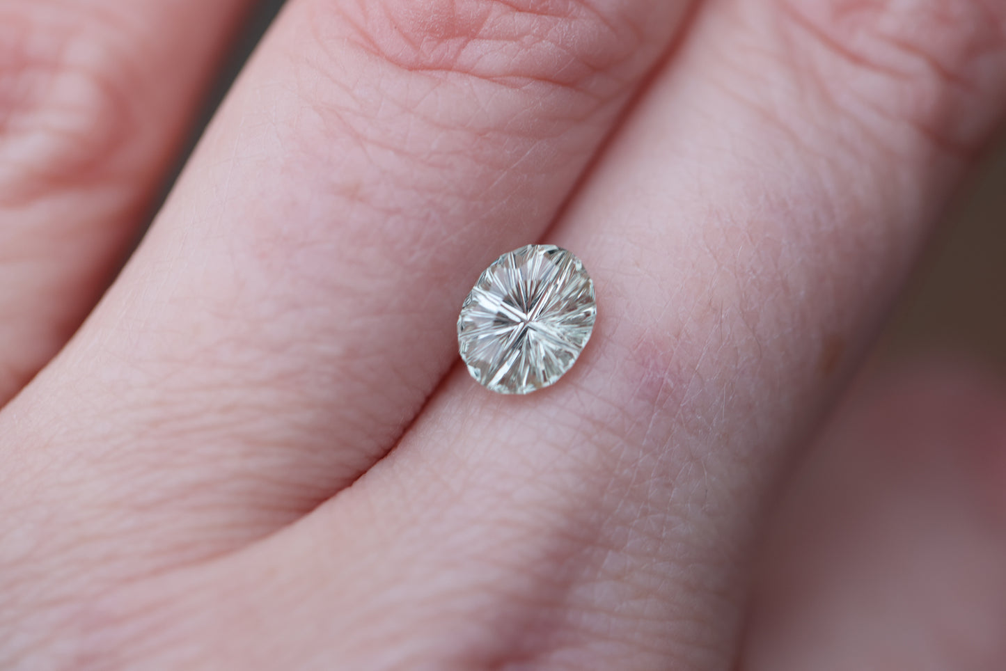 Load image into Gallery viewer, 1.44ct oval very pale green sapphire - Starbrite cut by John Dyer
