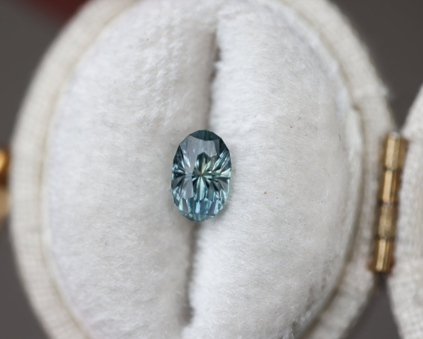.95ct oval light blue sapphire - Starbrite cut by John Dyer
