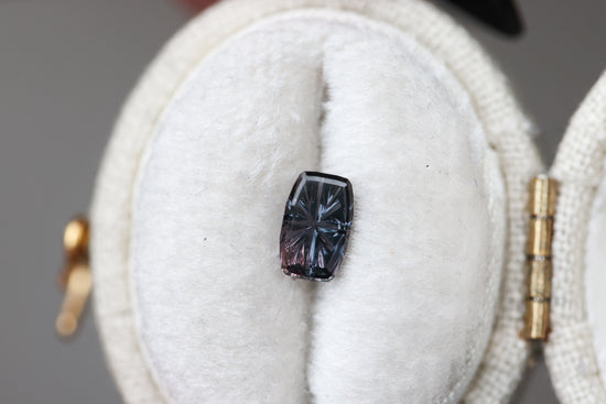 Load image into Gallery viewer, .88ct rectangle purple/blueish grey sapphire - Starbrite cut by John Dyer
