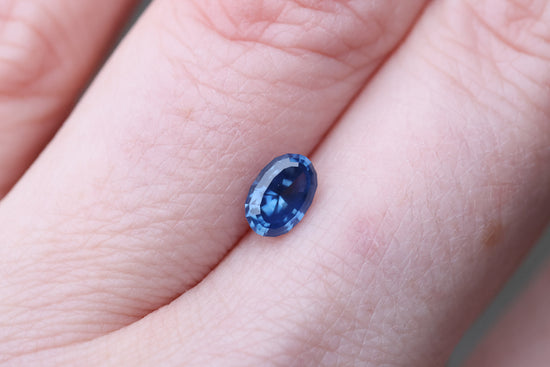 1.05ct oval blue sapphire - Regal Radiant cut by John Dyer