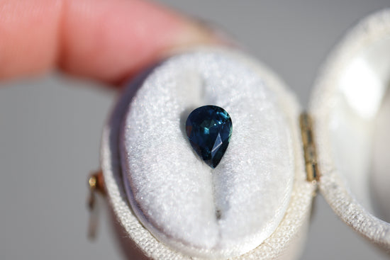 Load image into Gallery viewer, 1.69ct pear deep blue teal sapphire
