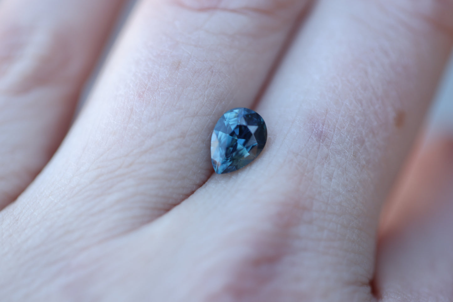 Load image into Gallery viewer, 1.68ct pear blue sapphire
