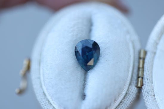 Load image into Gallery viewer, 1.83ct pear dark blue teal sapphire
