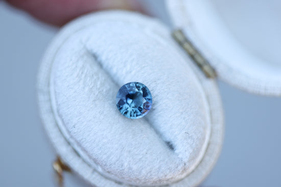 1.03ct round blue sapphire