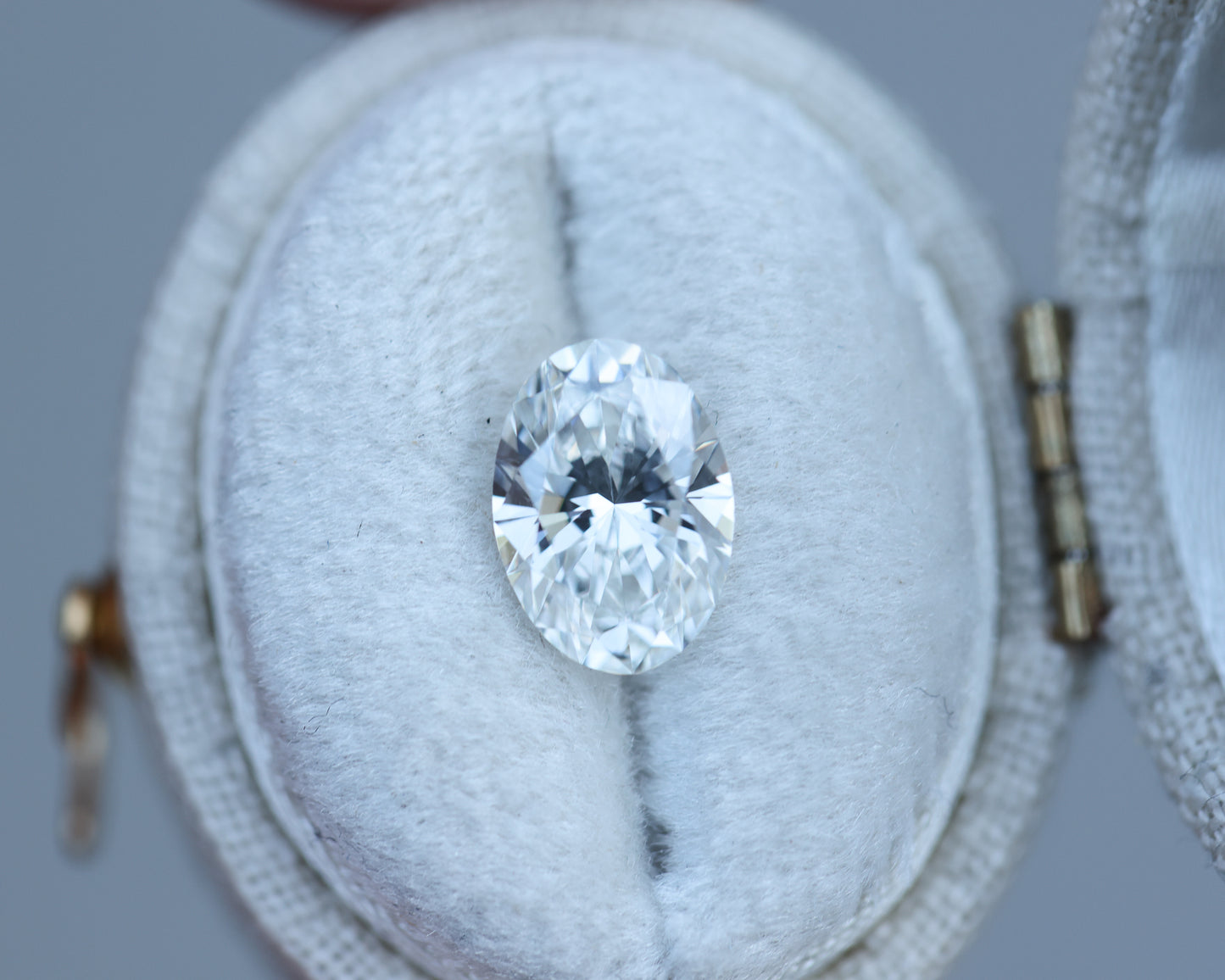 1.76ct oval lab diamond, F/VS1