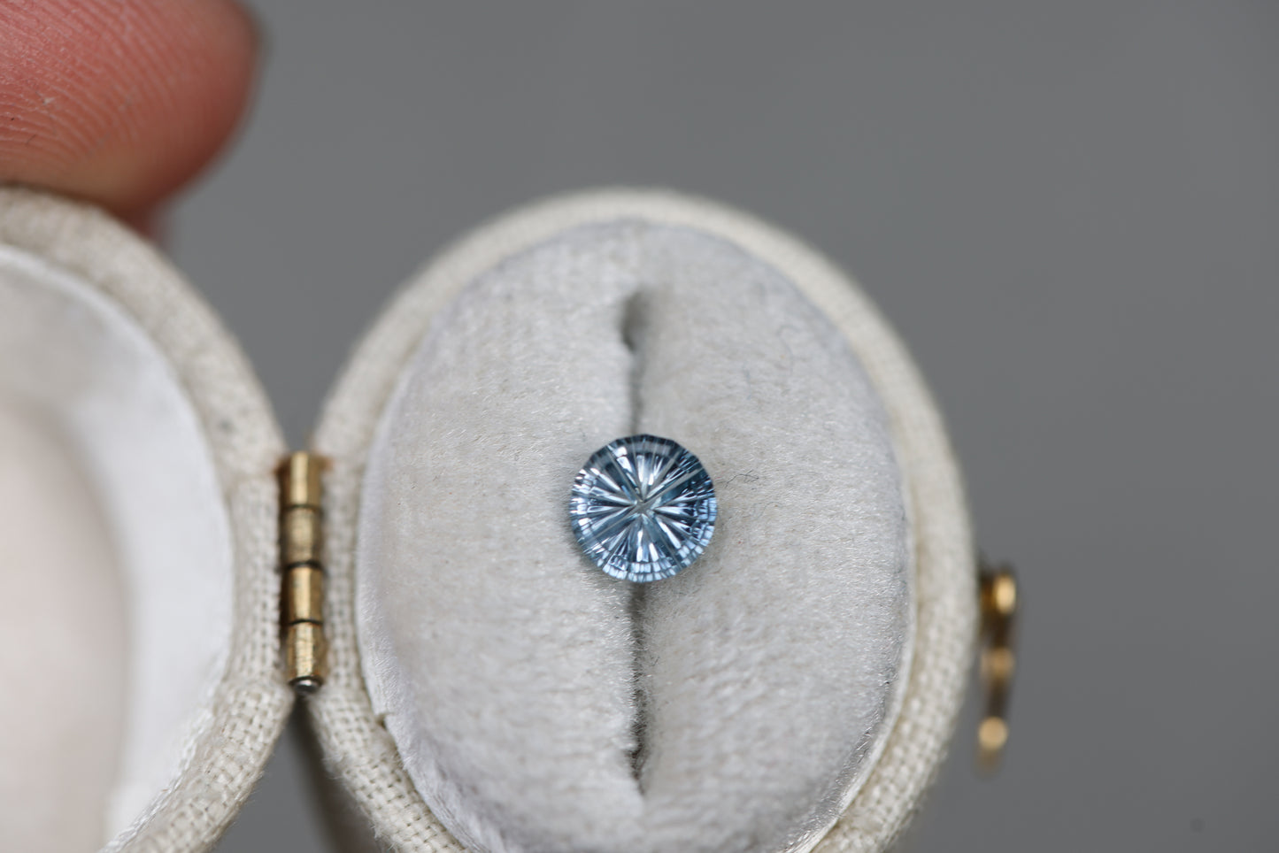 1.07ct round light blue sapphire - Starbrite cut by John Dyer