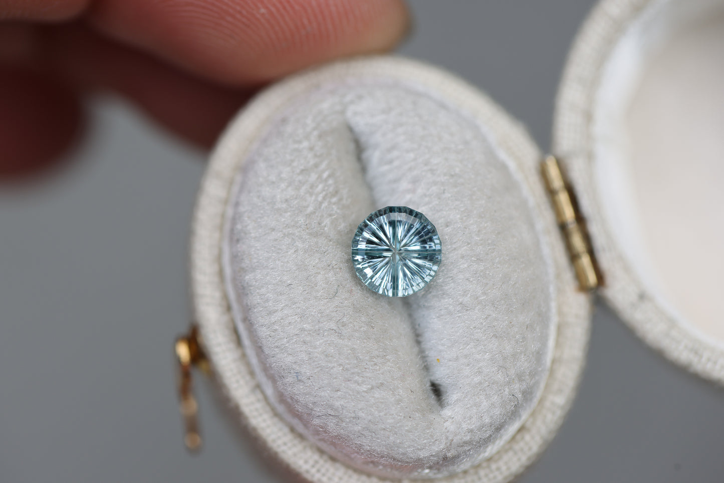 1.21ct round light blue sapphire - Starbrite cut by John Dyer