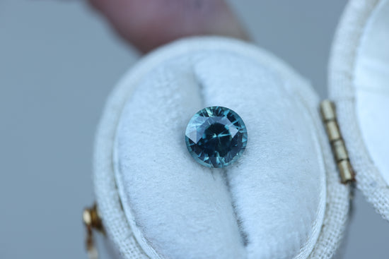2.04ct round blue teal sapphire