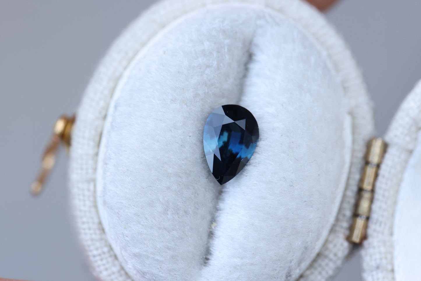 .8ct pear blue teal sapphire