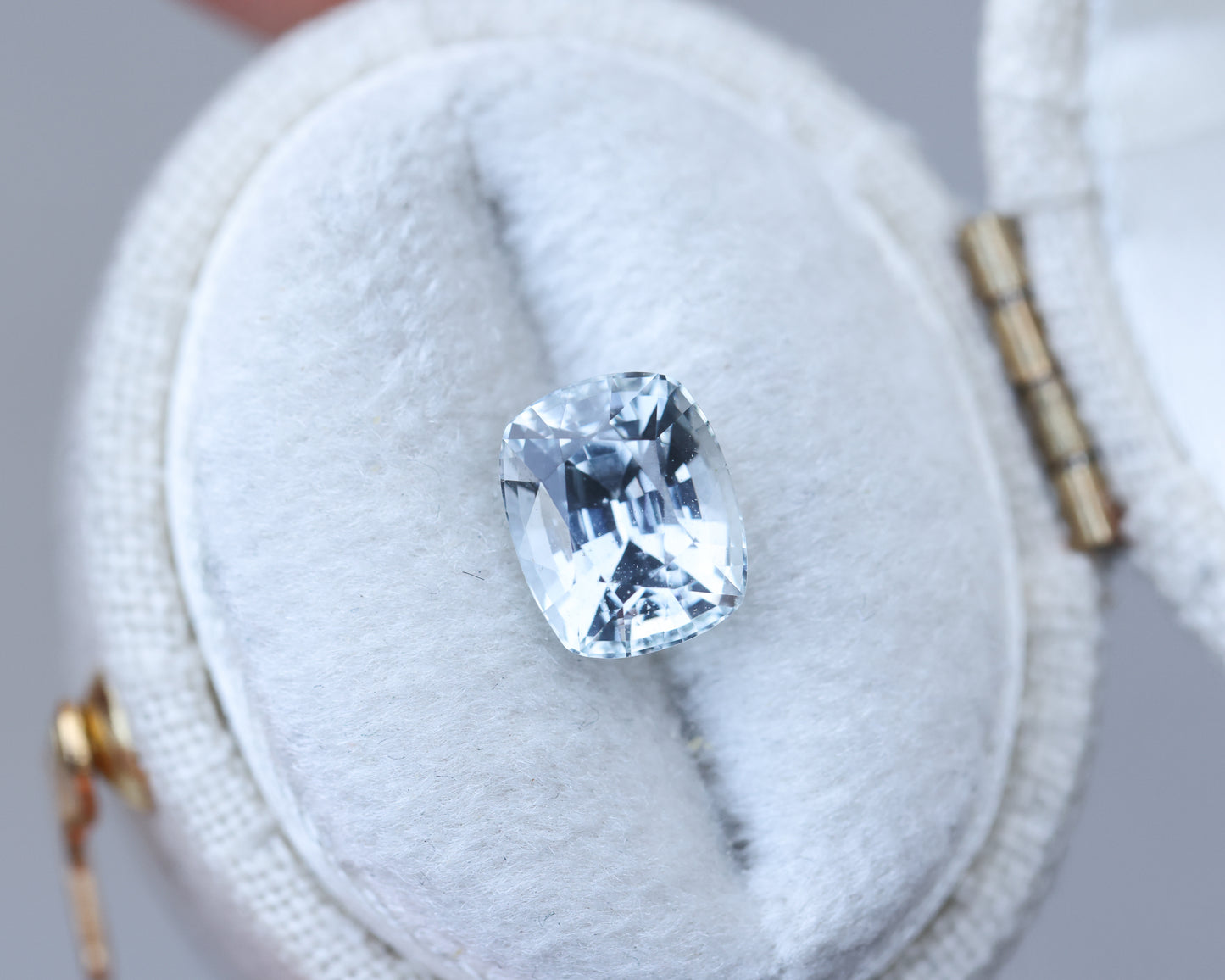 2.3ct cushion cut light blue/silver sapphire