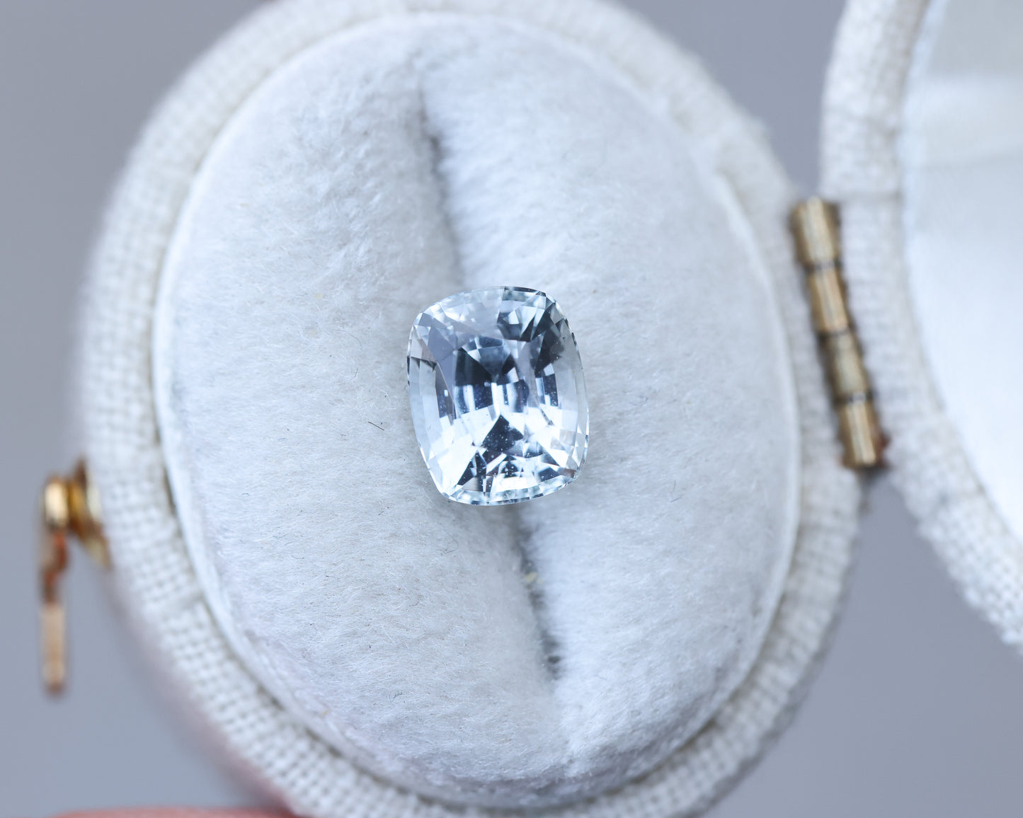 2.3ct cushion cut light blue/silver sapphire