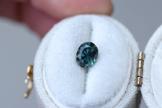 1.51ct oval green teal sapphire - Regal Radiant cut by John Dyer