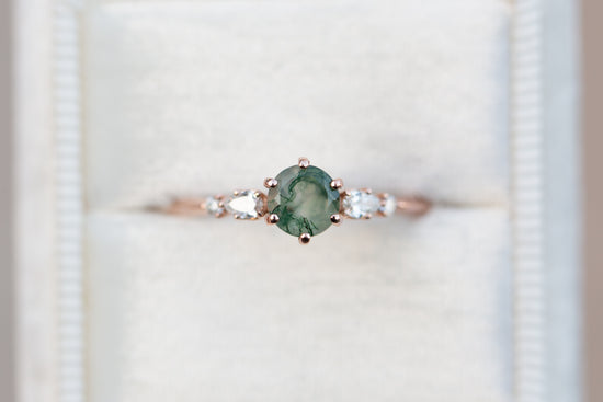 Round moss agate five stone ring with diamond side stones