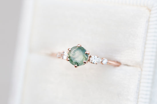 Round moss agate five stone ring with diamond side stones
