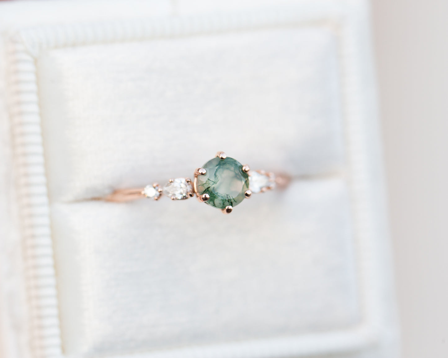 Round moss agate five stone ring with diamond side stones