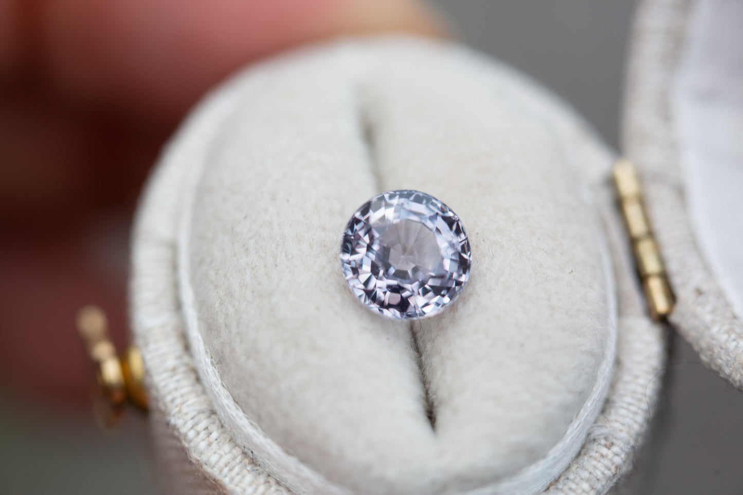 Load image into Gallery viewer, ON HOLD 2.11ct round pastel lavender/grey sapphire
