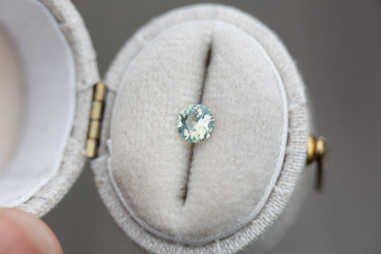 Load image into Gallery viewer, ON HOLD .46ct round light teal/yellow sapphire

