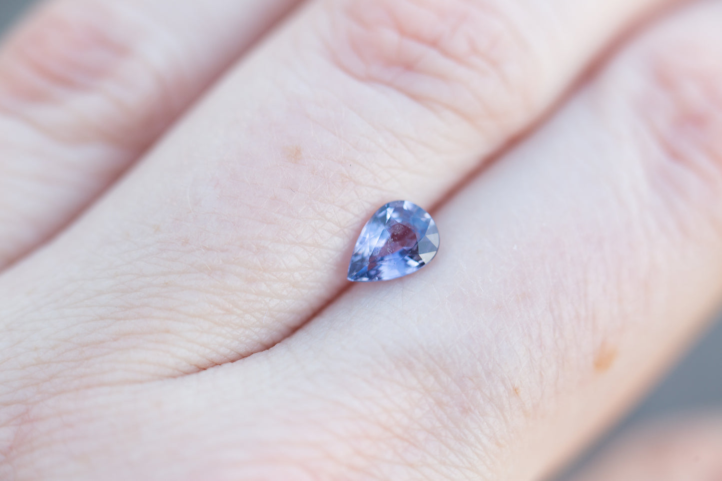 Load image into Gallery viewer, .84ct pear purple sapphire
