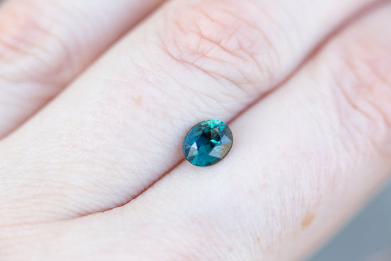 Load image into Gallery viewer, 1.08ct oval deep teal color
