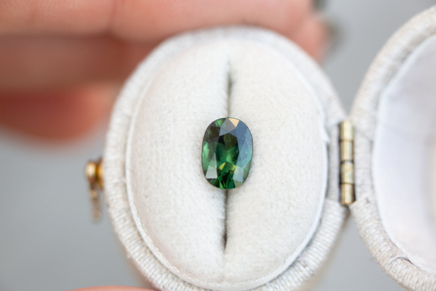 1.49ct oval green sapphire