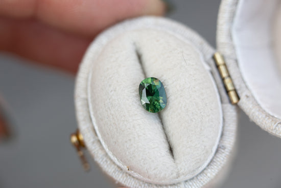 Load image into Gallery viewer, .79ct oval green sapphire
