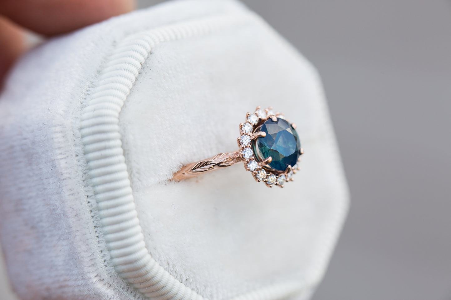Load image into Gallery viewer, Round blue green sapphire midsummer ring
