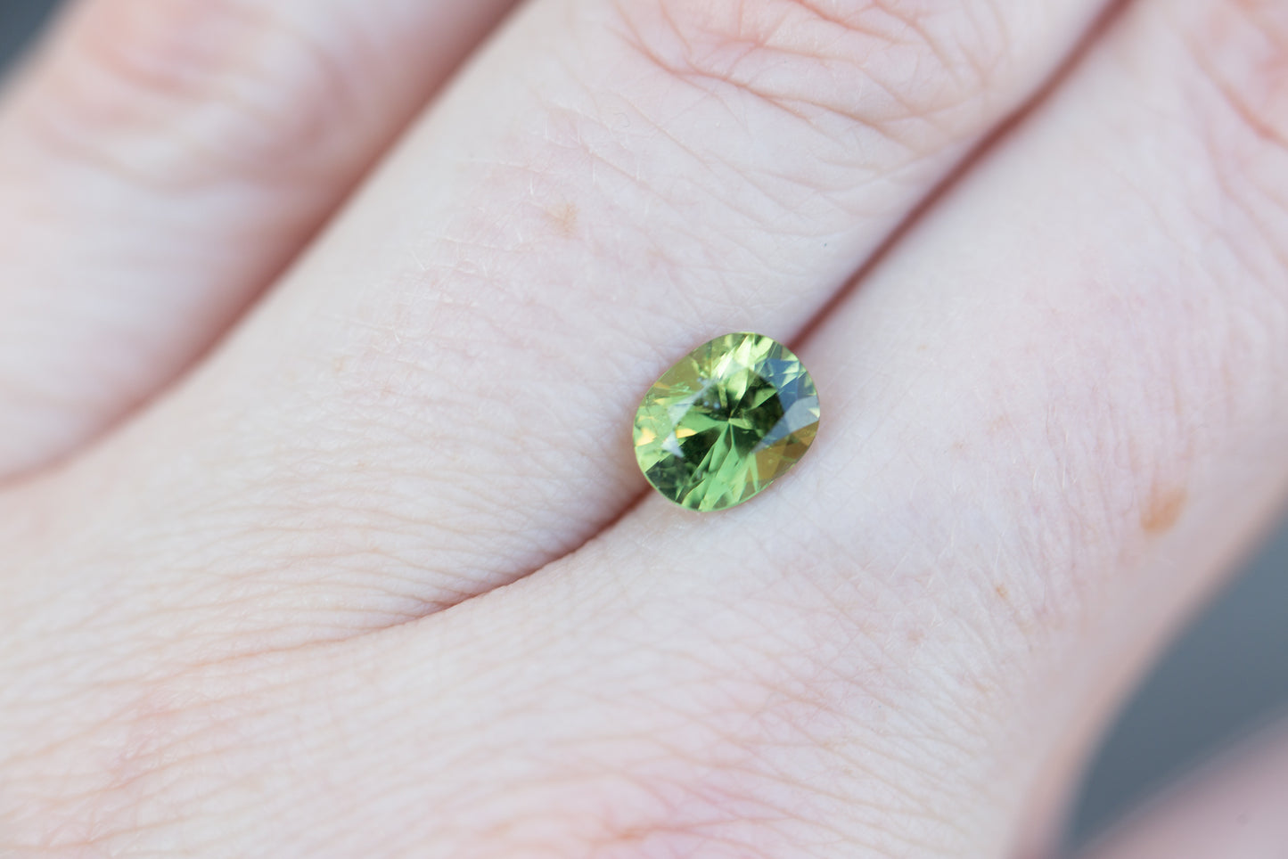 1.5ct oval green sapphire