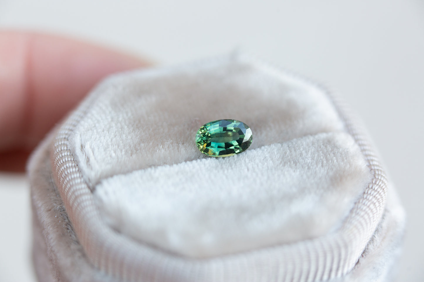 1.05ct oval green sapphire
