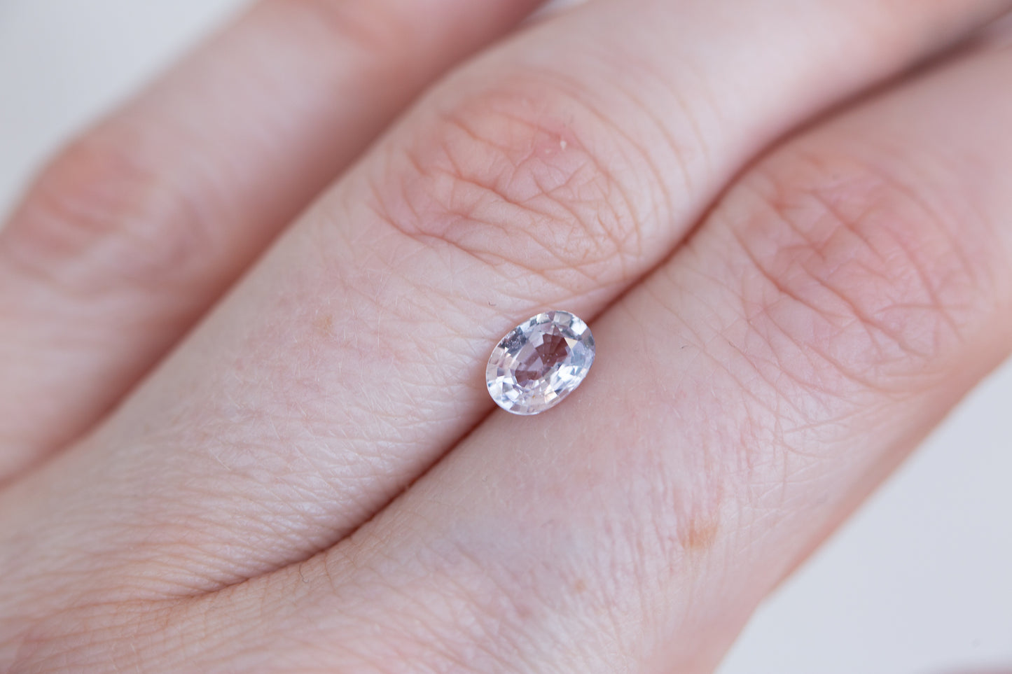 Load image into Gallery viewer, ON HOLD FOR S 1ct light pink/purple oval sapphire

