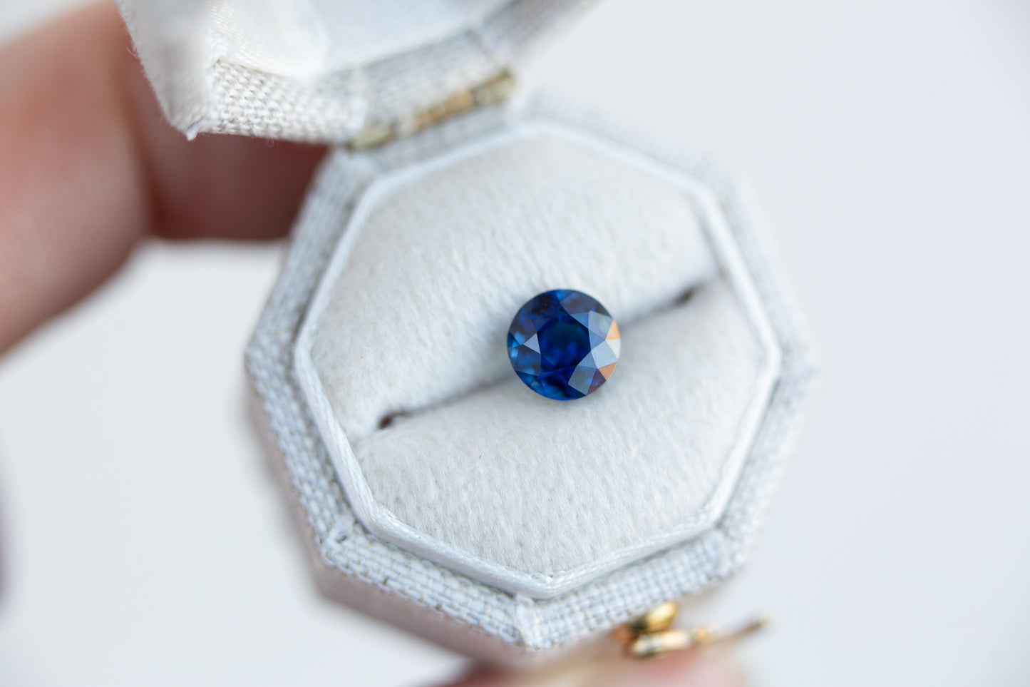 1.25ct blue sapphire