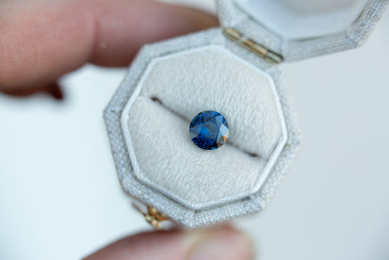 1.14ct round blue sapphire
