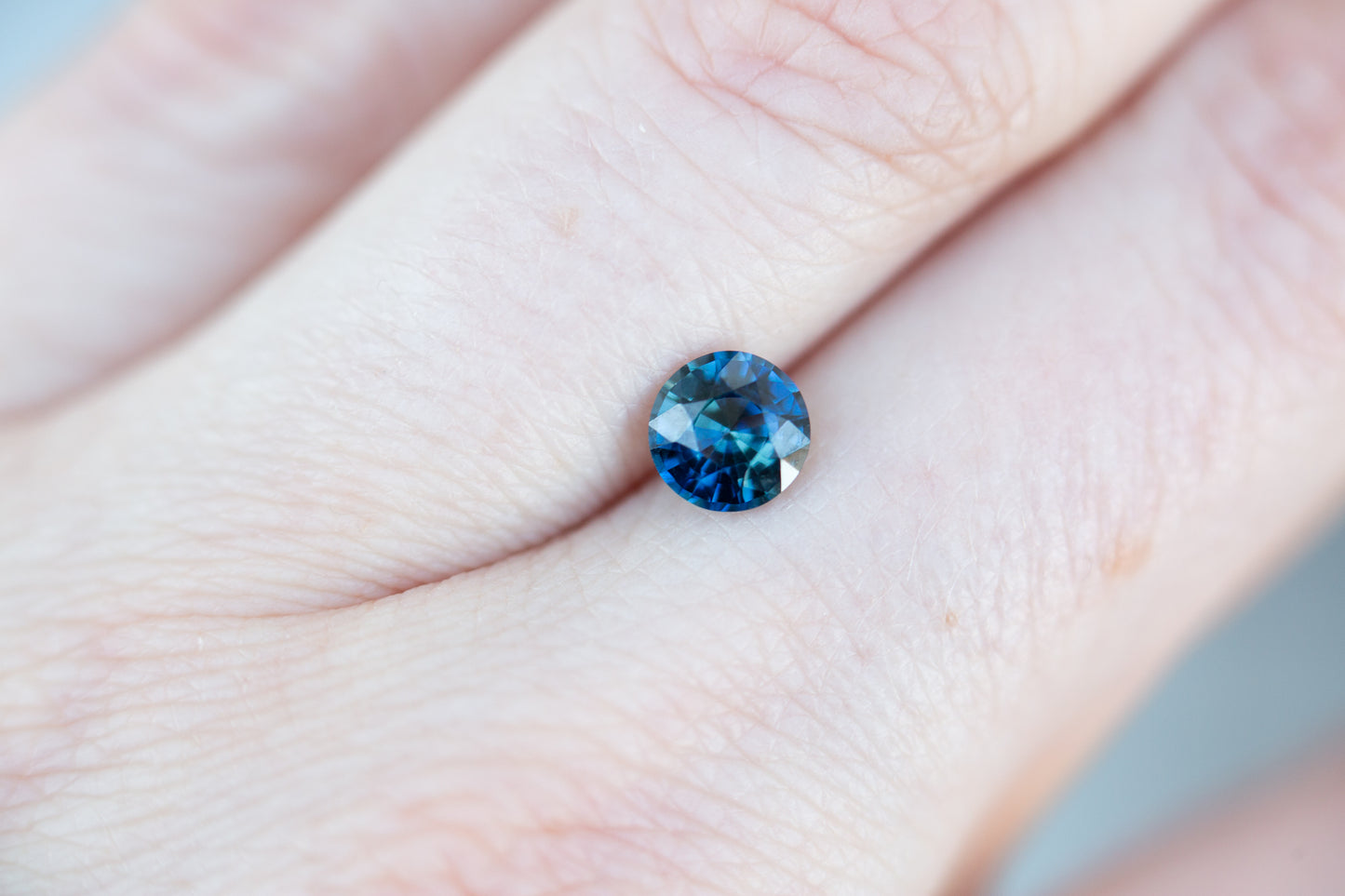 1.14ct round blue sapphire