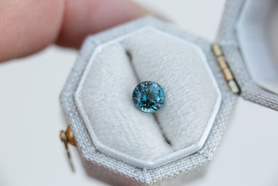 1.09ct round teal blue sapphire