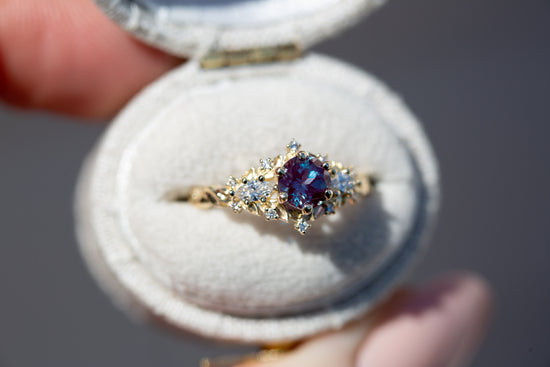 Load image into Gallery viewer, Briar rose three stone with round alexandrite
