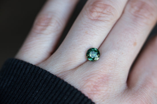 Load image into Gallery viewer, 1.62ct round green sapphire
