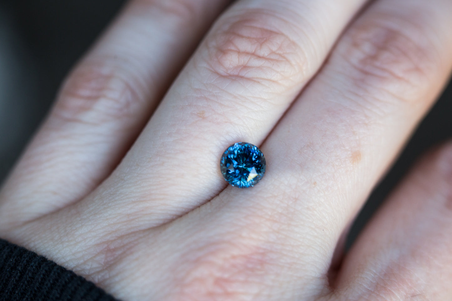 1.94ct blue/teal round sapphire
