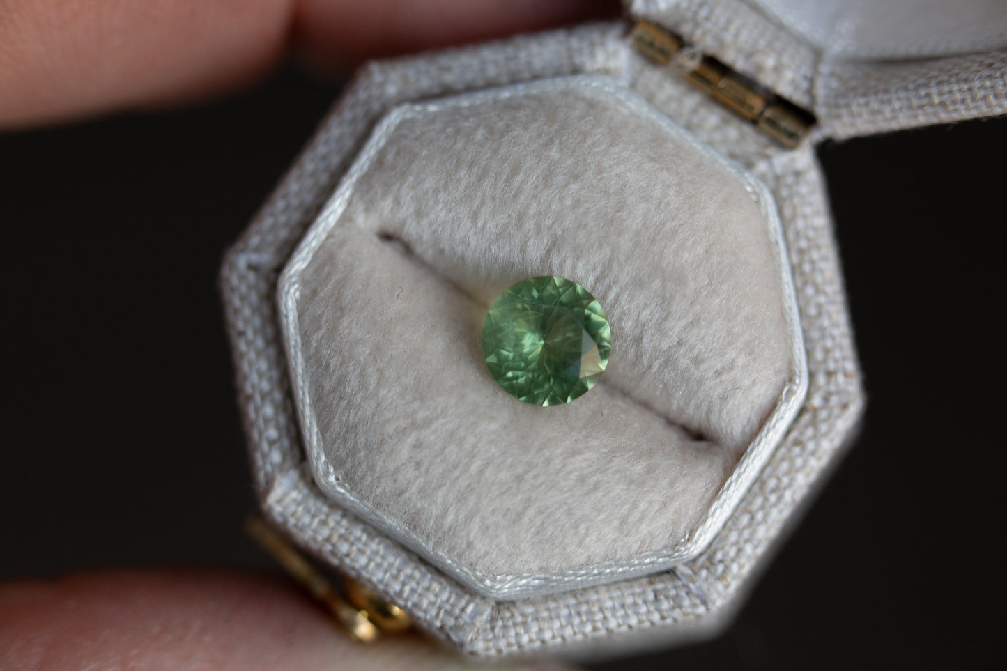 Load image into Gallery viewer, 1.04ct round opaque green sapphire
