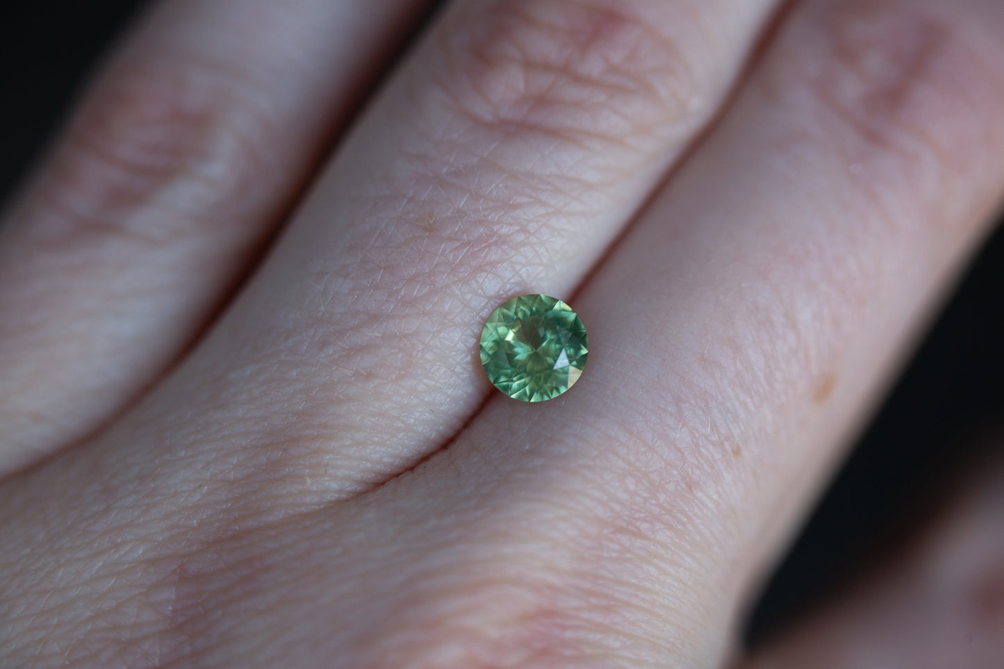 Load image into Gallery viewer, 1.04ct round opaque green sapphire
